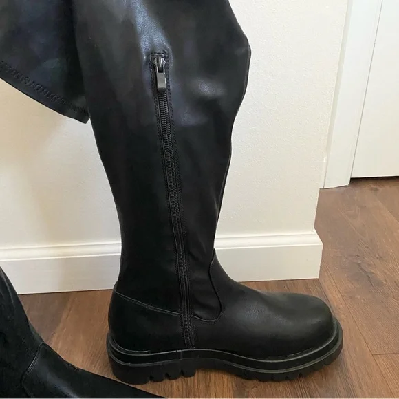 Truffle Collection Chunky Stretch Over the Knee Boots in Black - Picture 5 of 7